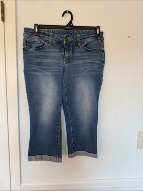 Time and Tru Women's Blue Cropped Roll-Hem Jeans